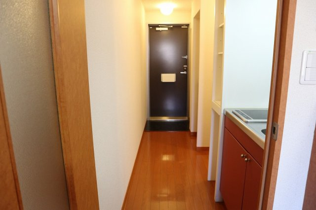 レオパレス和【玄関】