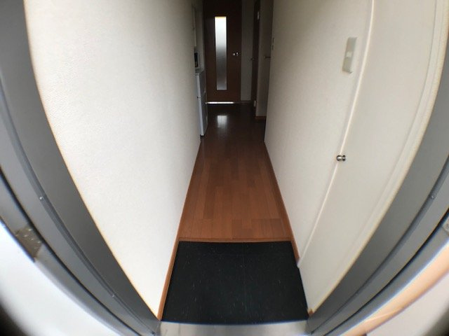 レオパレスタートル【玄関】