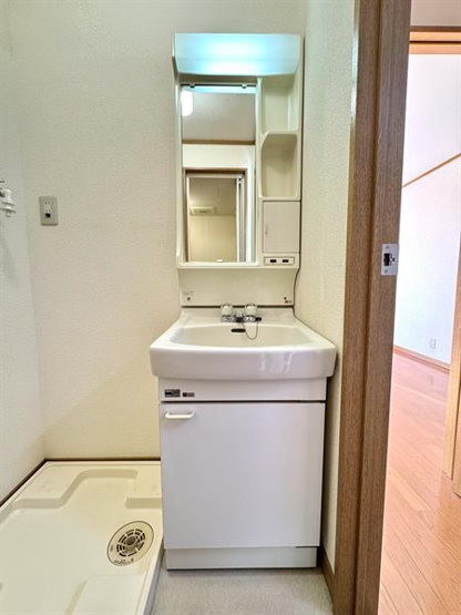独立洗面台完備してます