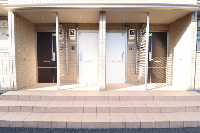 メゾングレース Ｊ【エントランス】エントランス