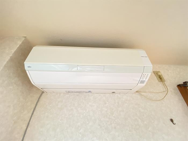 エアコン2基付いてます
