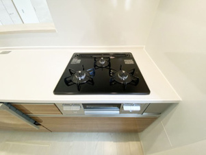 田川市大字川宮4期【キッチン】3口のガスコンロです。料理の効率化も◎