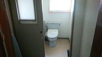 石巻市東中里３丁目の中古一戸建【トイレ】