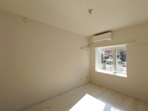 アゼリアコート【洋室】