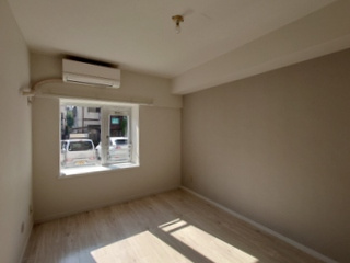 アゼリアコート【洋室】