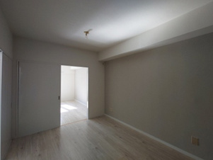 アゼリアコート【居間・リビング】