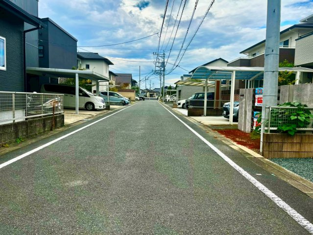熊本市南区良町一丁目 戸建て【前面道路含む現地写真】