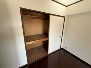 グローリアス岩倉第二