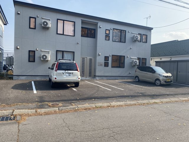 ルフェリ【駐車場】