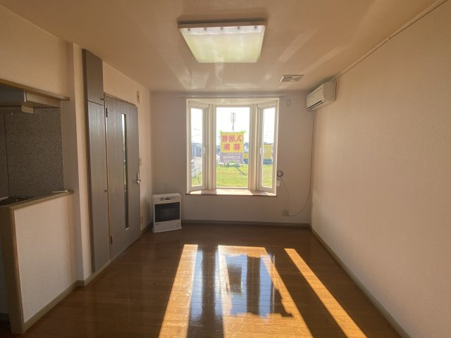 コーポスカイヒルズヴィラ【居間・リビング】