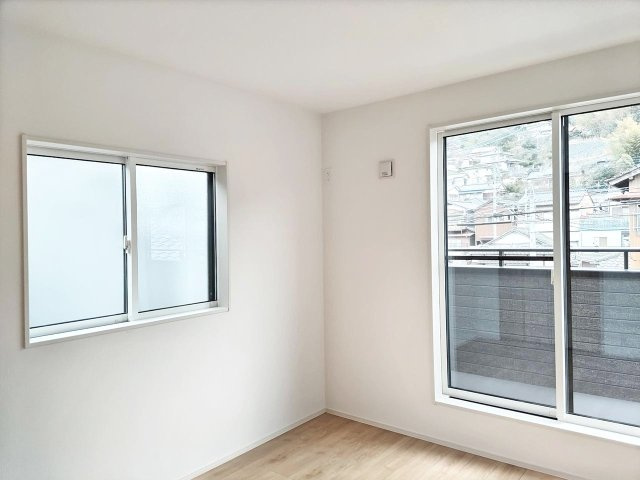 北九州市八幡東区清田1丁目3期【洋室】2階7帖洋室。CL完備。バルコニー側に面した明るいお部屋です。寝室にピッタリです　※施工例