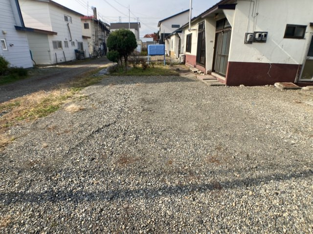 Ｕ東１２南４平屋【駐車場】