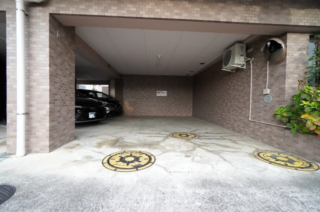 日神パレステージ戸田【駐車場】