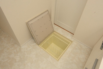 小倉南区横代北町2丁目【設備】洗面所に床下収納を完備しています※施工例