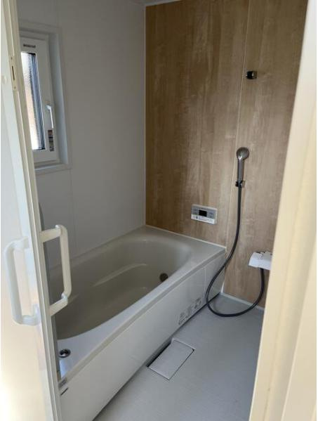 甲府市山宮町　中古戸建【浴室】