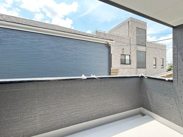 戸畑区丸町3丁目1期【バルコニー】用途多様なバルコニーです。（施工例）