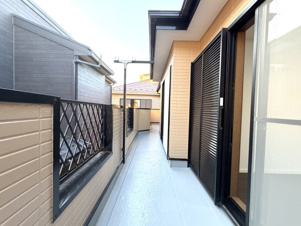 越谷市大字大房の中古一戸建【バルコニー】バルコニー写真になります。