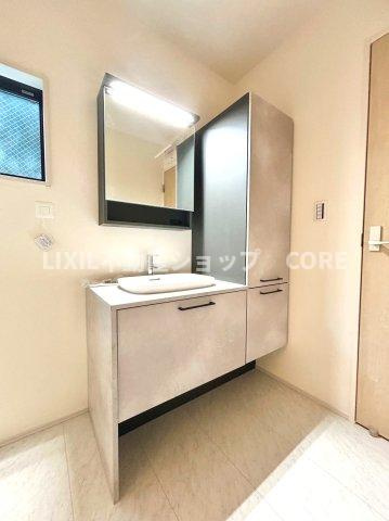 大和市南林間7丁目【独立洗面台】パウダールームはホテルのような上質な気品あふれる空間を創造しております。