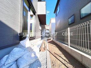 大和市南林間7丁目【庭つき】ちょっとしたガーデニングや家庭菜園を楽しめるスペースもございます。