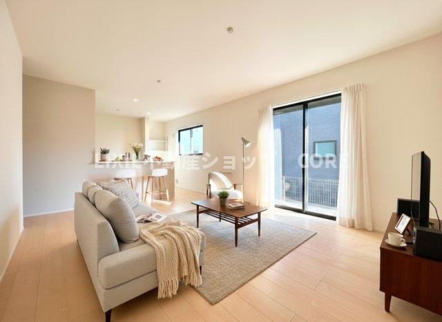 大和市南林間7丁目【居間・リビング】本画像はCGで作成しており、実際に現地に家具は置かれておりません。また、価格に家具は含まれておりません。