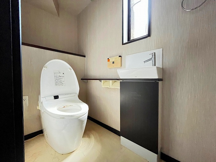 清須市春日上須ケ田　二世帯住宅【トイレ】