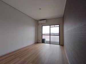 細井ビル【洋室】