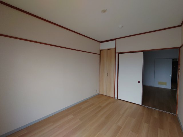 細井ビル【洋室】