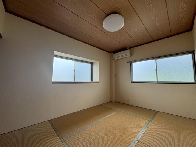 落ち着く畳のお部屋もあります♪