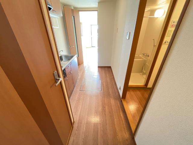 アンセスター兵庫北【内装】廊下