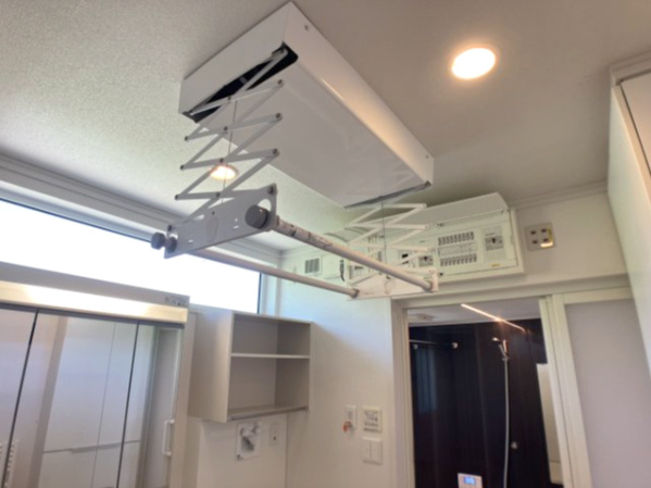 釧路町昆布森1丁目25-1売家【設備】室内物干しがあると助かりますよね～！！