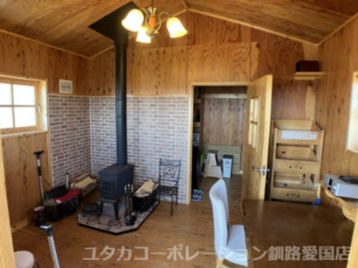 釧路町昆布森1丁目25-1売家【その他】ログハウスは木のぬくもりを感じる造りと暖かな薪ストーブが…☆