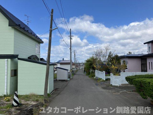 桜ヶ岡7丁目80-18売地【前面道路含む現地写真】