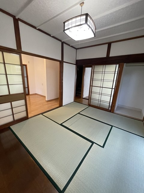 陶元町南坂上公園前貸家【和室】1F和室