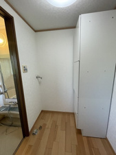 陶元町南坂上公園前貸家【その他】洗濯機置場