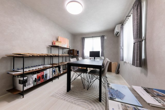 江南市高屋町北上【洋室】