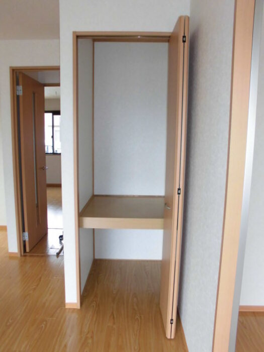 羽生市大字藤井上組のアパート【収納】