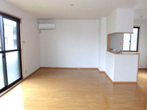 羽生市大字藤井上組のアパート【居間・リビング】