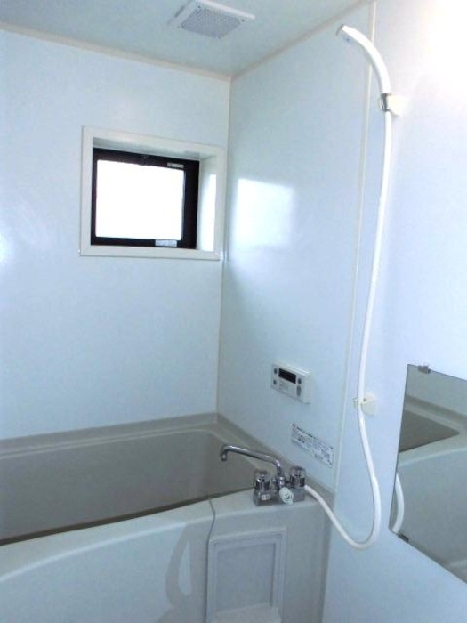 羽生市大字藤井上組のアパート【浴室】