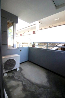 つくば市花畑１丁目のマンション【バルコニー】インナーバルコニーなので突然の雨でも洗濯物が心配ありません