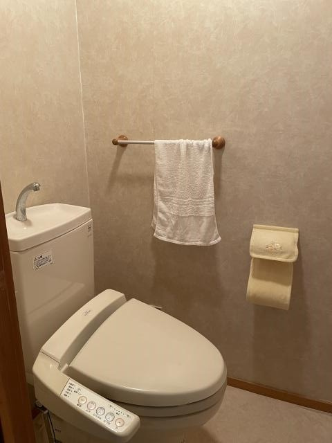 足柄下郡湯河原町宮上の中古一戸建【トイレ】１階トイレ