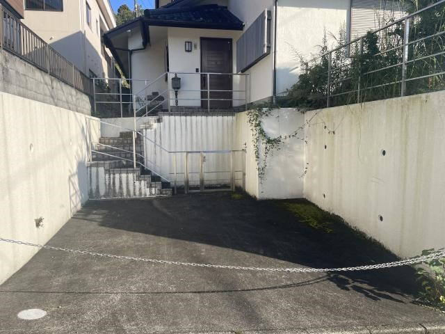 足柄下郡湯河原町宮上の中古一戸建【駐車場】駐車場