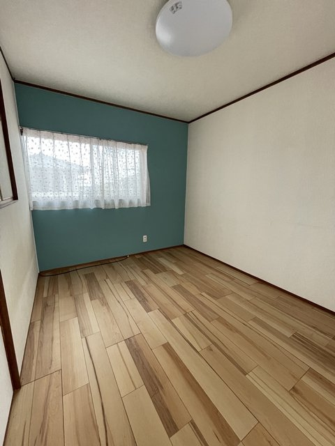 ハッピー滝呂14【子供部屋】2F西洋室