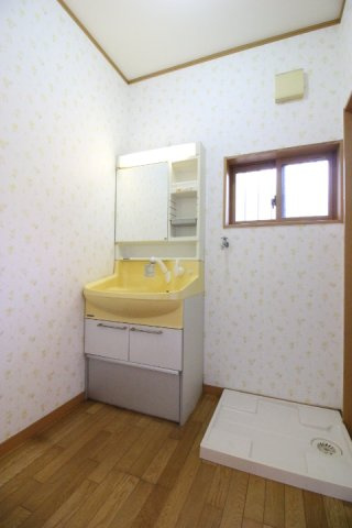 稲敷月出里【独立洗面台】独立洗面台あり、毎朝おしゃれに忙しい女性の方におすすめです