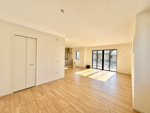 新原1丁目 新築1期【前面道路含む現地写真】