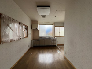 横手市平鹿町浅舞字浅舞【キッチン】