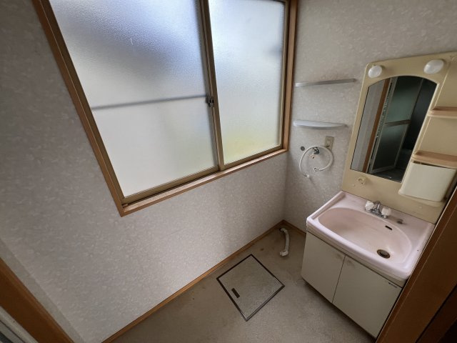 横手市平鹿町浅舞字浅舞【洗面所】