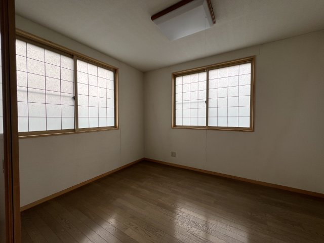 横手市平鹿町浅舞字浅舞【洋室】2階洋室です