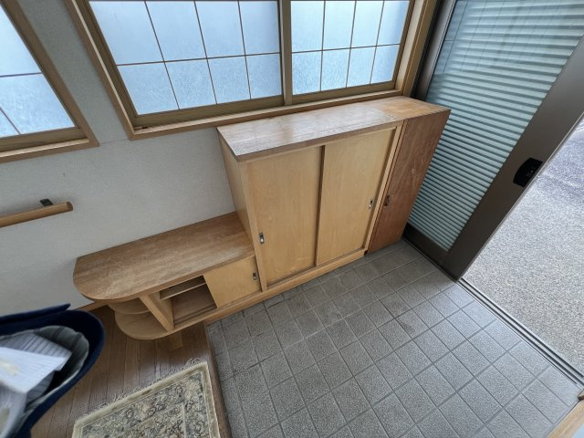 横手市平鹿町浅舞字浅舞【玄関】明るい玄関です