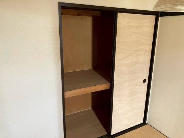アルス極楽B棟【収納】