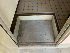 アルス極楽B棟【玄関】